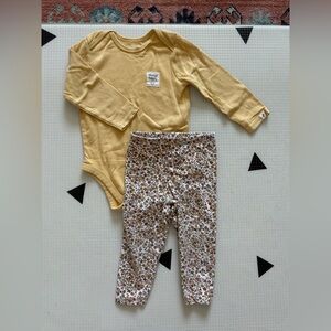Easy Peasy|Baby girl mustard Yellow Long Sleeve Onesie and ditsy Floral leggings